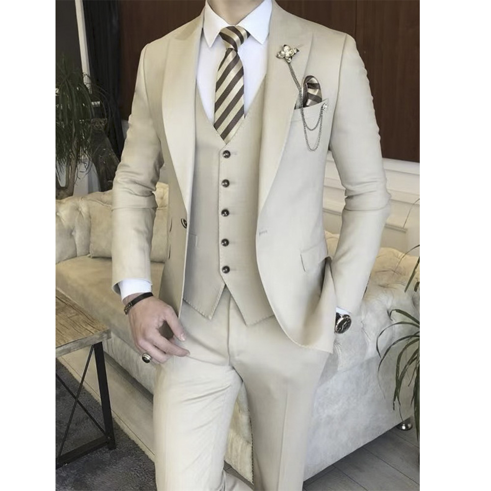 Mens Grooming Brand - Beiger Herrenanzug-Set für Hochzeit, Maßgeschneidert, Luxusmarken,